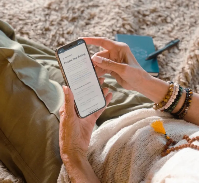 Man holding phone